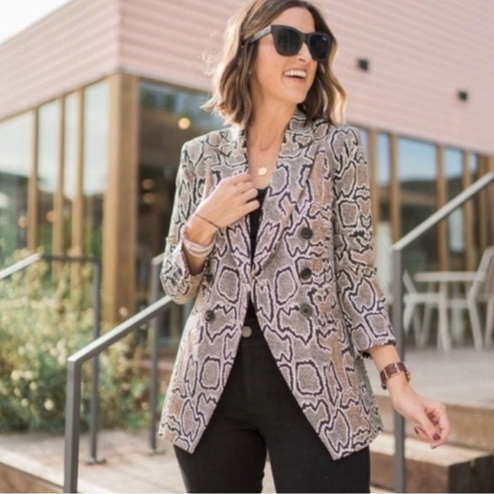 Cabi Python Snakeskin Animal Print Double Breasted Ponte Knit Blazer